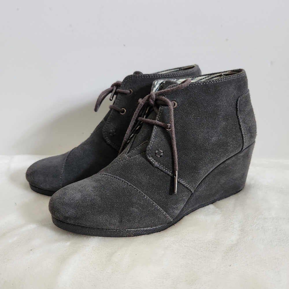 Toms Gray Desert Suede Lace Up Wedge Ankle Bootie Size 7.5
